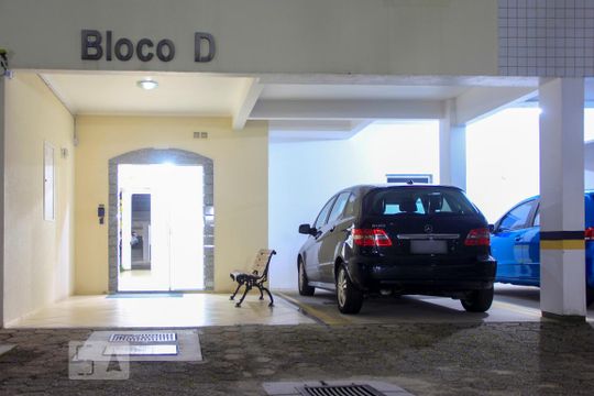 Garagem de apartamento para alugar com 2 quartos, 80m² em Trindade, Florianópolis