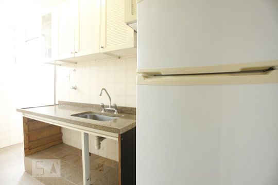 Cozinha de kitnet/studio para alugar com 1 quarto, 44m² em Vila Buarque, São Paulo
