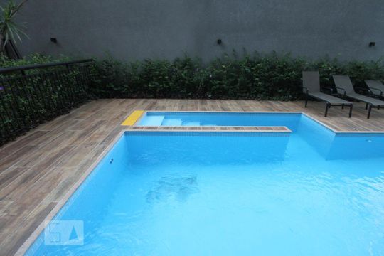 Piscina de kitnet/studio à venda com 1 quarto, 27m² em Sé, São Paulo
