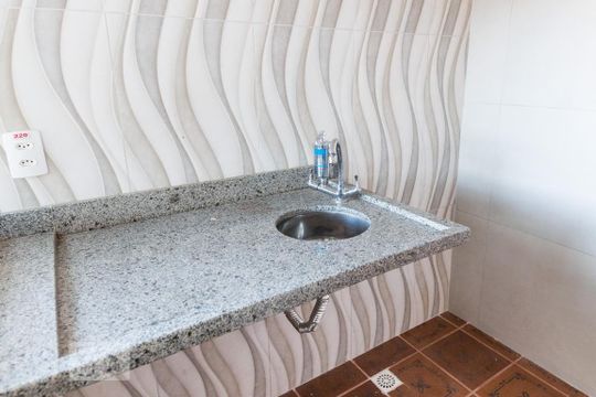 Cozinha de kitnet/studio para alugar com 1 quarto, 35m² em Bosque dos Eucaliptos, São José dos Campos