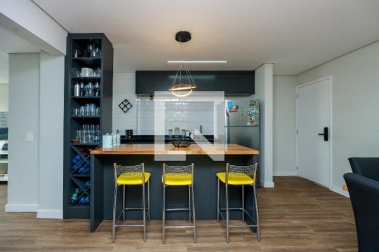 Sala de apartamento à venda com 2 quartos, 70m² em Campo Belo, São Paulo