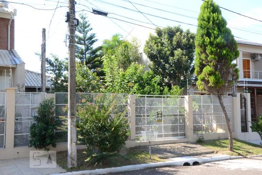 Fachada de casa para alugar com 4 quartos, 350m² em Igara, Canoas