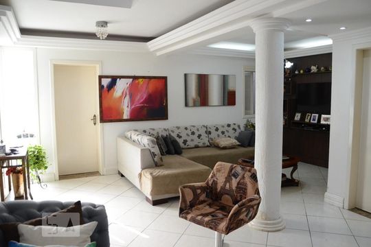 Sala de casa para alugar com 4 quartos, 350m² em Igara, Canoas