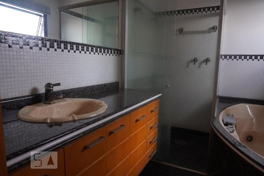 Banheiro de apartamento à venda com 4 quartos, 300m² em Santana// Agua Fria , São Paulo