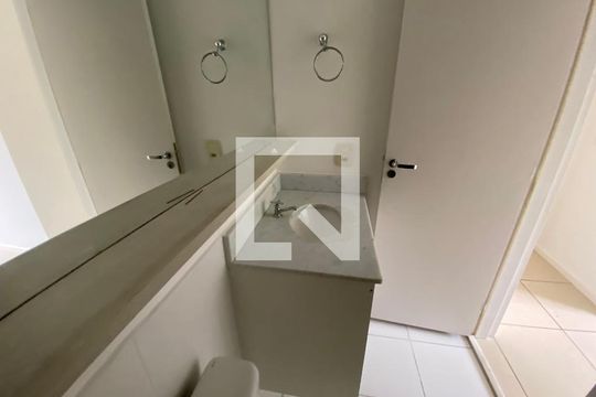 Banheiro Suite de apartamento à venda com 2 quartos, 51m² em Jacarepaguá, Rio de Janeiro