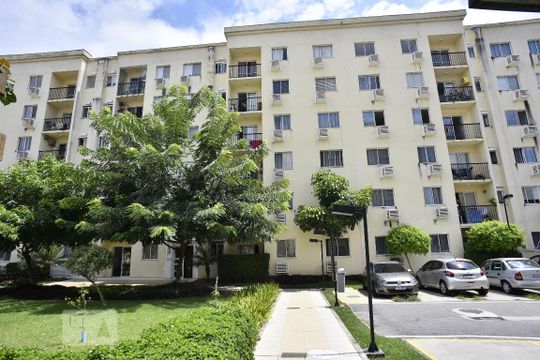 Fachada do bloco de apartamento à venda com 2 quartos, 51m² em Jacarepaguá, Rio de Janeiro