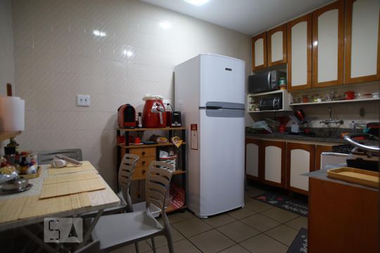 Cozinha de casa de condomínio à venda com 6 quartos, 250m² em Tijuca, Rio de Janeiro