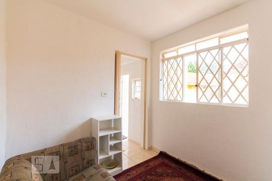 Edícula de casa para alugar com 3 quartos, 170m² em Parque Jabaquara, São Paulo