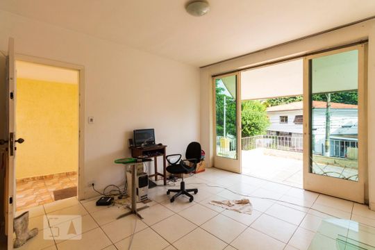 Casa para alugar com 3 quartos, 170m² em Parque Jabaquara, São Paulo