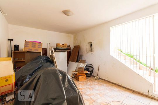 Garagem de casa para alugar com 3 quartos, 170m² em Parque Jabaquara, São Paulo