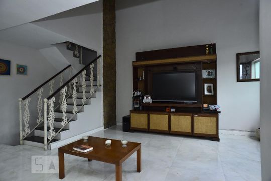 Sala de casa de condomínio à venda com 4 quartos, 230m² em Freguesia de Jacarepaguá, Rio de Janeiro