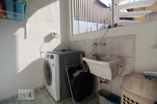 Área de serviço de casa à venda com 2 quartos, 280m² em Olímpico, São Caetano do Sul
