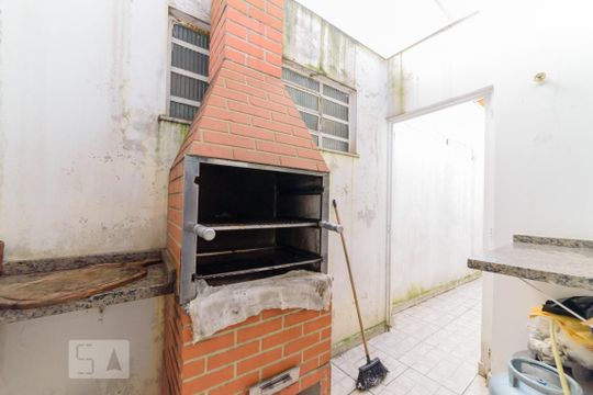 Churrasqueira de casa para alugar com 4 quartos, 200m² em São José, São Caetano do Sul