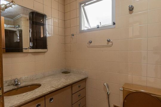 Banheiro Social de apartamento à venda com 3 quartos, 67m² em Vila Gomes Cardim, São Paulo