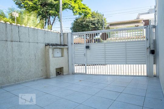 Garagem de casa para alugar com 3 quartos, 130m² em Vila Mariza Mazzei, São Paulo