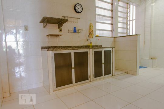 Cozinha de apartamento para alugar com 3 quartos, 83m² em Maracanã, Rio de Janeiro