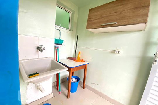 Lavanderia de casa de condomínio à venda com 2 quartos, 56m² em Canudos, Novo Hamburgo