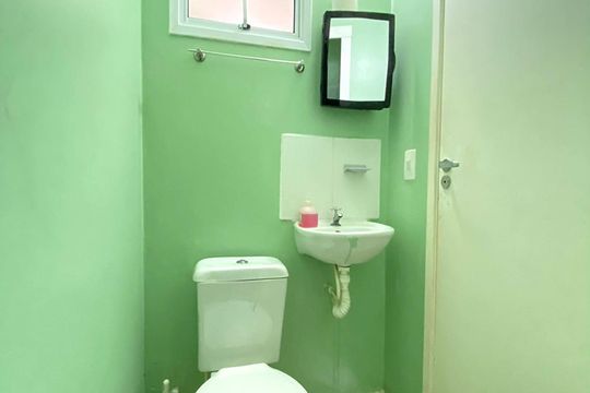 Lavabo de casa de condomínio à venda com 2 quartos, 56m² em Canudos, Novo Hamburgo