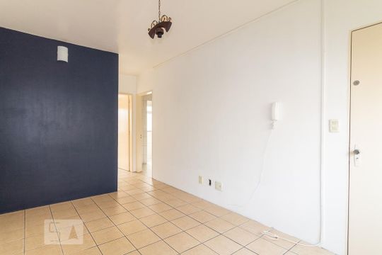 Sala de apartamento para alugar com 1 quarto, 40m² em Jardim Itu-sabará, Porto Alegre