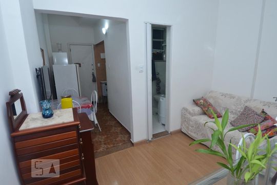 Sala de apartamento à venda com 1 quarto, 30m² em Copacabana, Rio de Janeiro
