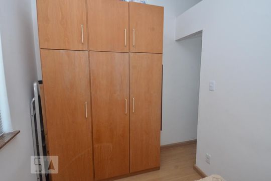 Quarto de apartamento à venda com 1 quarto, 30m² em Copacabana, Rio de Janeiro
