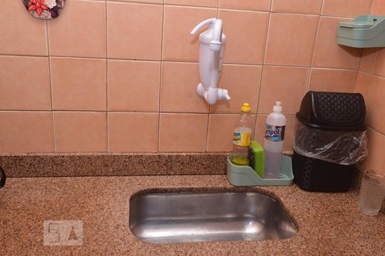 Cozinha de apartamento à venda com 1 quarto, 30m² em Copacabana, Rio de Janeiro