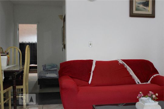 Sala de casa de condomínio para alugar com 4 quartos, 300m² em Barra da Tijuca, Rio de Janeiro