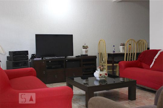 Sala de casa de condomínio para alugar com 4 quartos, 300m² em Barra da Tijuca, Rio de Janeiro