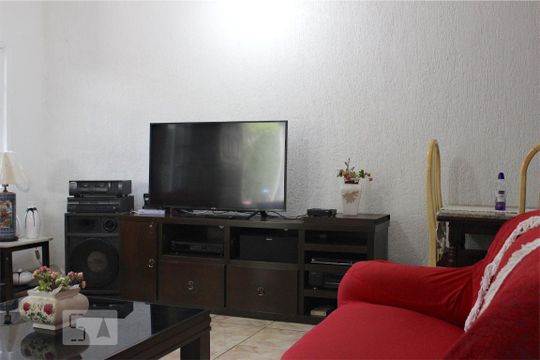 Sala de casa de condomínio para alugar com 4 quartos, 300m² em Barra da Tijuca, Rio de Janeiro