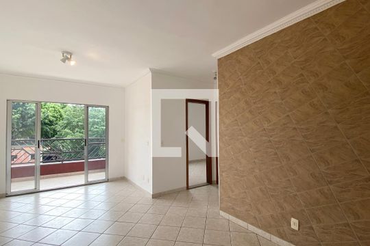 Sala de apartamento para alugar com 2 quartos, 80m² em Vila Boa Vista, Barueri