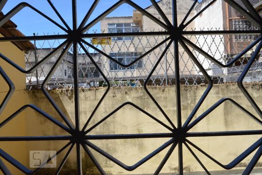 Vista da cozinha de casa para alugar com 2 quartos, 180m² em Cachambi, Rio de Janeiro