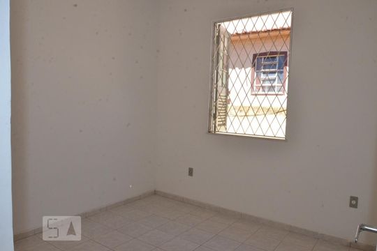 Quarto 2 de casa para alugar com 2 quartos, 180m² em Cachambi, Rio de Janeiro