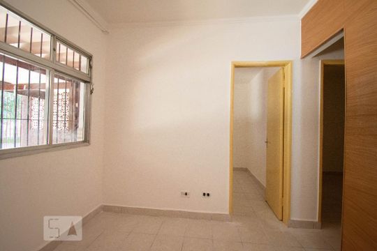 Sala de casa para alugar com 2 quartos, 140m² em Socorro, São Paulo