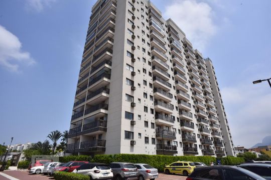 Fachada do bloco de apartamento à venda com 2 quartos, 66m² em Jacarepaguá, Rio de Janeiro