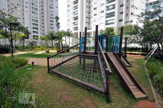 Playground de apartamento para alugar com 2 quartos, 68m² em Centro, Osasco