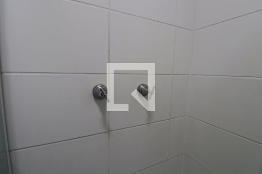 Banheiro de apartamento à venda com 3 quartos, 59m² em Jardim Las Vegas, Guarulhos