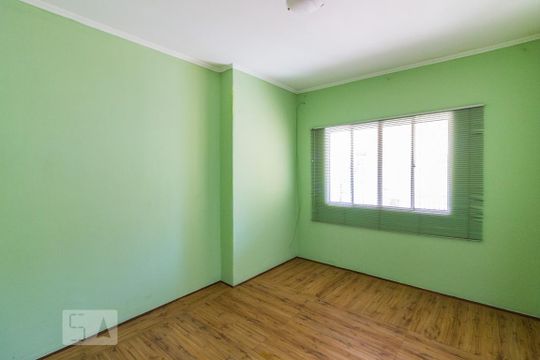 Quarto 1 de casa à venda com 2 quartos, 150m² em Vila Paulicéia, São Paulo