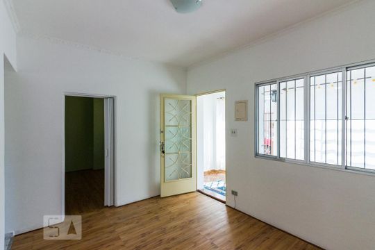 Casa à venda com 2 quartos, 150m² em Vila Paulicéia, São Paulo