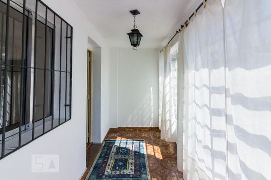 Hall de Entrada de casa à venda com 2 quartos, 150m² em Vila Paulicéia, São Paulo