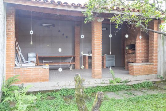 Churrasqueira de casa para alugar com 5 quartos, 380m² em Lapa, São Paulo