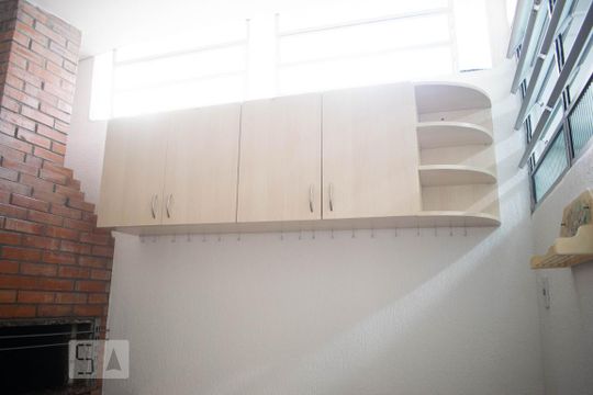Cozinha de apartamento à venda com 3 quartos, 100m² em Menino Deus, Porto Alegre