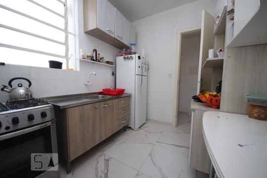 Cozinha de apartamento para alugar com 2 quartos, 80m² em Centro, Canoas