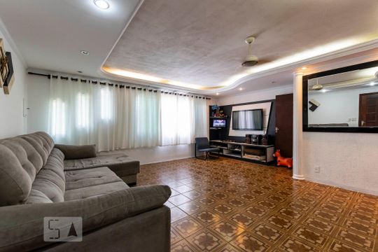Casa à venda com 3 quartos, 220m² em Vila das Mercês, São Paulo