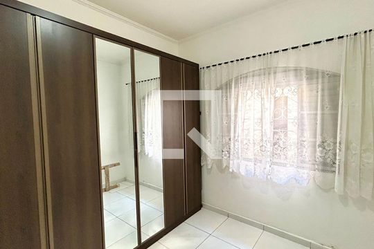 Quarto 2 de casa para alugar com 2 quartos, 146m² em Vila Augusta, Guarulhos