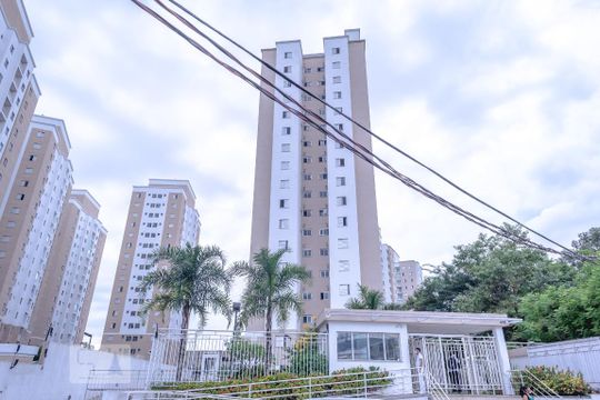 Fachada de apartamento à venda com 3 quartos, 64m² em Vila Moreira, São Paulo