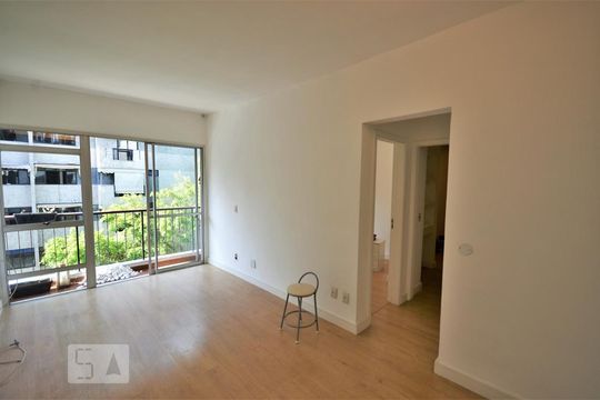 Sala de apartamento para alugar com 2 quartos, 70m² em Botafogo, Rio de Janeiro