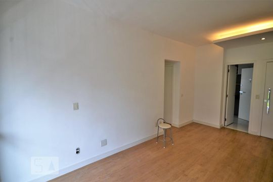 Sala de apartamento para alugar com 2 quartos, 70m² em Botafogo, Rio de Janeiro