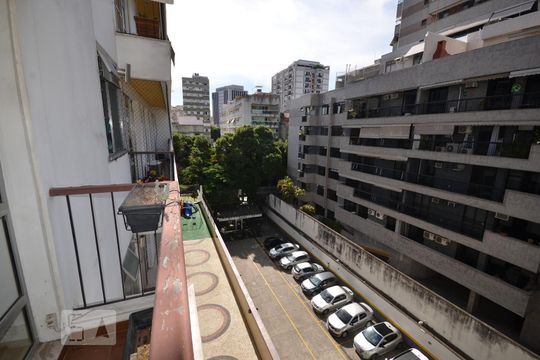Vista de apartamento para alugar com 2 quartos, 70m² em Botafogo, Rio de Janeiro