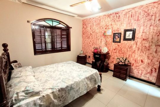 Casa à venda com 4 quartos, 506m² em Planalto, Belo Horizonte