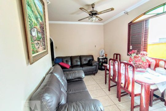 Casa à venda com 4 quartos, 506m² em Planalto, Belo Horizonte